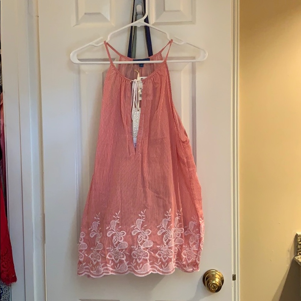 Antibes Blanc red summer shirt size small. (NWT)